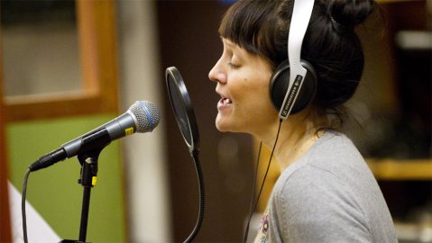 Vuokko Hovatta laulaa