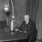 Ulkoministeri Väinö Tanner välittää tiedon Moskovan rauhasta, 1940.