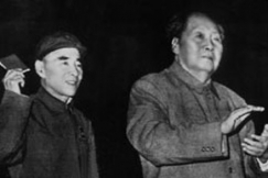 Kuva: Lin Piao ja Mao Tse-tung.
(1960-luku)