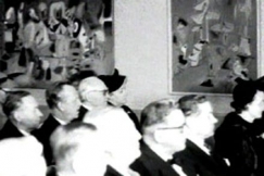 Kuva: Yleisöä amerikkalaisen nykytaiteen näyttelyssä. (1954) YLE kuvanauha. Kuva: Yleisöä amerikkalaisen nykytaiteen näyttelyssä. (1954) YLE kuvanauha.