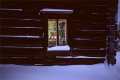 Kuva: Vanhan hirsimökin joulu. Pentti Kallinen.