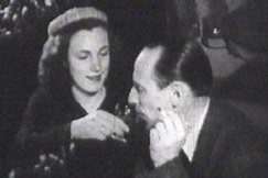 Kuva: Nainen ja mies ravintolassa (1955). YLE kuvanauha.