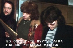 Kuva: Mud-yhtye saa kultalevyt Suomesta. (1976) YLE kuvanauha.