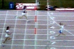 Kuva: Riitta Salin voittaa 400 metrin Euroopan mestaruuden. (1974) YLE kuvanauha.