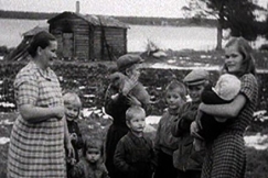 Kuva: Karjalainen perhe 1950. YLE kuvanauha/Lii-filmi. 