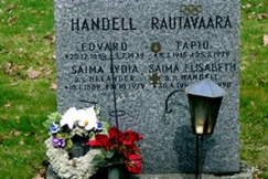 Kuva: Tapio Rautavaaran hauta. (2007) Arto Teronen.