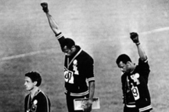 Kuva: Miesten 200 m palkintojenjako Meksikon olympialaisissa. (1968) Pressfoto.