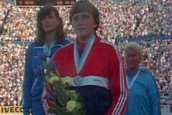 Kuva: Kiekonheiton mitalikolmikko yleisurheilun MM-kisoissa 1983. YLE kuvanauha.