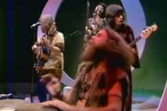 Kuva: Woodoo-yhtye esiintyy (1971). YLE kuvanauha.