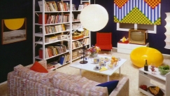 Kuva: Olohuone 50-luvun mainoskuvassa. YLE kuvanauha (1995)