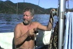 Kuva: Pertti Duncker purjehtimassa maailman ymp�ri (1997). YLE kuvanauha.