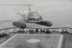 Kuva: Helikopteri laskeutuu jnmurtaja Tarmon kannelle. Lentjn on Sepppo Kulju.