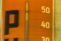 Kuva: Kreikkalainen lämpömittari osoittaa 44 lämpöastetta (1988). YLE/Visnews.