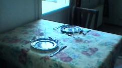 Kuva: Surmatun naisen viimeinen ateria.
YLE kuvanauha