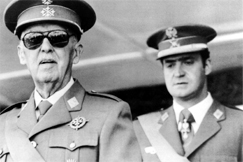 Kuva: Espanjan valtionpmies, kenraali Francisco Franco ja prinssi Juan Carlos. (1975) 