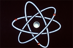 Kuva: Atomivoiman symboli (1980) Pressfoto.