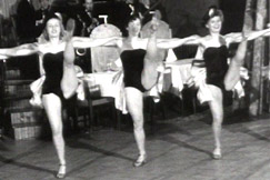 Kuva: Tanssityttöjä ravintola Fenniassa. (1950) YLE kuvanauha.