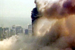 Bild: Manhattan brinner. World Trade Center efter terrorattackerna den elfte september.