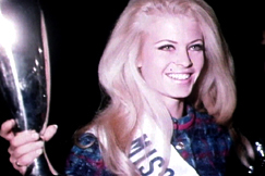 Kuva: Miss Suomi ja Miss Eurooppa 1968 Leena Brusiin (1968). Lii-Filmi Oy / YLE.