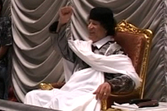 Kuva: Gaddafi vallankumouksen 35-vuotisjuhlissa (2004) Yle kuvanauha.