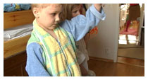 Pyyhkeistä saunatakki (copyright YLE/videokuvaa)