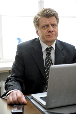 Pääministeri Reima Honka (Timo Torikka). Kuva: Jyrki Valkama/YLE