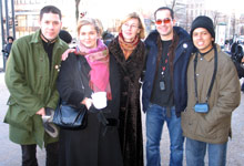 Mundon DocPoint -tapahtuma 29.1.2006 Bio Rexiss
Tyytyvinen porukka - Samuel, Linda, Marita, Wenndell ja Gustavo.

