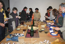 Maahanmuuttajat mediassa -seminaari 18.11.2005 Ahmed Ladarsin taikomat suomalaisteemaiset herkut maistuvat.
