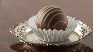 Petit four = pienoisleivos. Kuva: John Smith/YLE