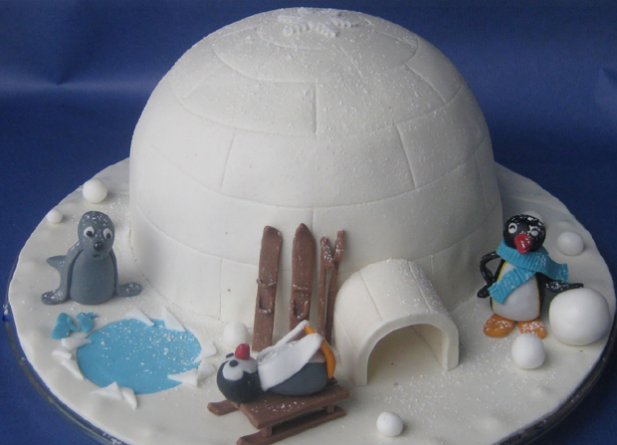 Niinan ihanat kakut ja kakkuohjeet löydät hänen blogistaan Marsipaanipossu.