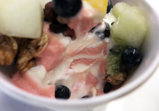 Frozen yogurt on jäinen makupala. Kuva: Siiri Huttunen, Yle Olotila