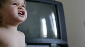 Lapset, tv ja netti. Kuva: Satu Pirinen
