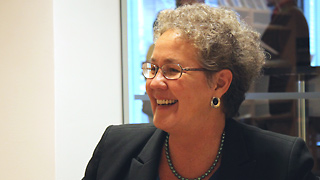 Professori Linda Darling-Hammond. Kuva: YLE