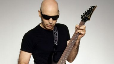 Joe Satriani (Kuva: myspace.com/joesatriani)