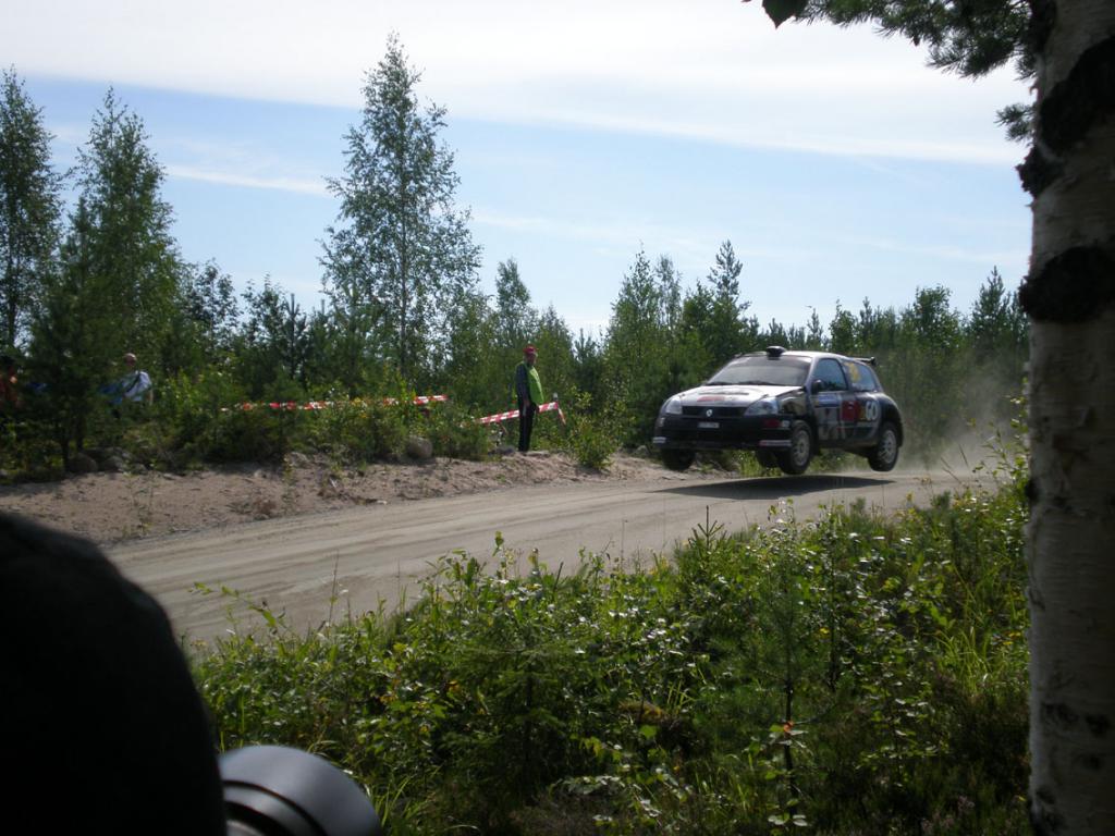 Vielä hypittiin 1km ennen rallin maalia!