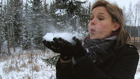 Kaisa-Mari Ruokolainen puhaltelee sujuvasti myös lunta