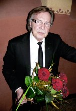 Taiteilija on ruusunsa ansainnut. Tampereen tuomiokirkko 14.12.2009