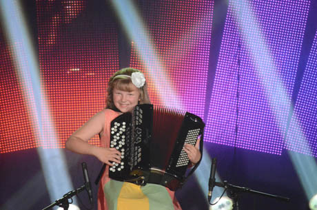 Sonja Lampinen ylsi Hopeisen Harmonikan 2011 voittoon