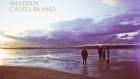 Eva On The Western Castle Island-yhtyeen EP:n levynkansi. Bändin jäsenet kävelevät rannalla auringon noustessa taustalla.