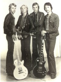 Oheisena kuva kemiläisestä bändistä Noway vuodelta 1977.
 t. Anne Keminmaasta 