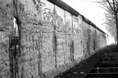 Kuva: Berliinin muuri.
(2000)
Juha-Pekka Inkinen