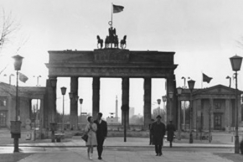 Kuva: It-Berliini, Brandenburgin portti 1967.