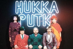 Kuva: Hukkaputken nyttelijt Kristiina Halkola, Kari Franck, Jukka Sipil, Erkki Saarela ja Leena Uotila. (1982) Hkan Sandblom.