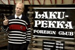 Kuva: Ravintoloitsija Jouni Lanamki Laku-Pekka-ravintolansa edess (1992). YLE kuvanauha.