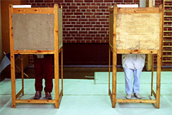 Bild: Kommunalvalet och europaparlamentsvalet 1996, Touko Yrttimaa, YLE