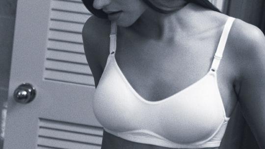 Valitse rintaliivit oikein. Kuva: Yle/Comstock