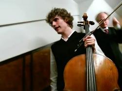 Andreas Brantelid äänekkäiden suosionosoitusten jälkeen