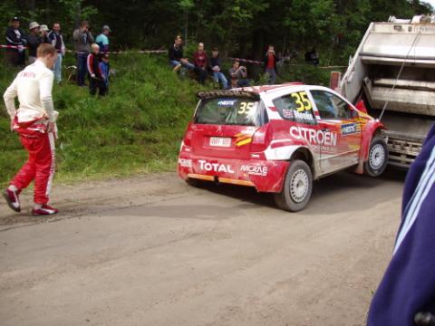 35 Ouninpohja 6.8.2005 Kris Meeke klo 10.37