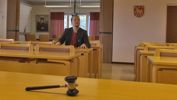 Toimittaja Janne Zareff yrittää tarjota vaihtoehtoa Ypäjän kuntavaaleihin.